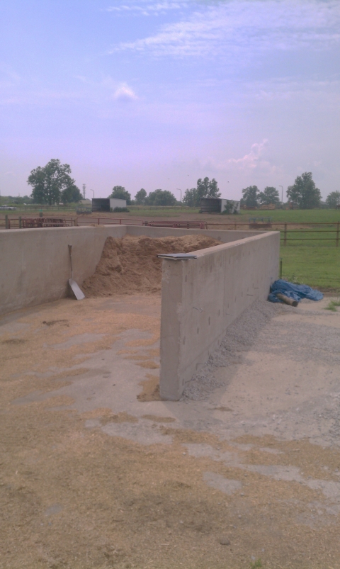 Horse Farm sawdust Bin